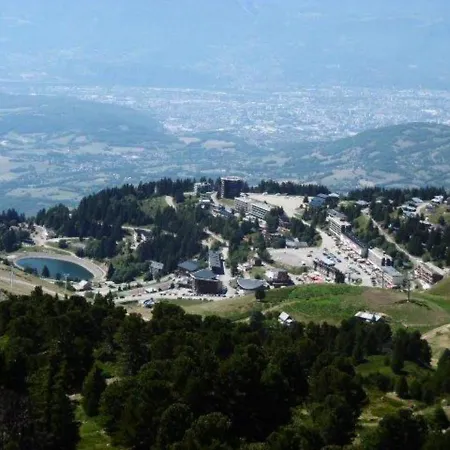 Le Vernon *